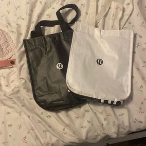 Bundle of 2 lulu bags